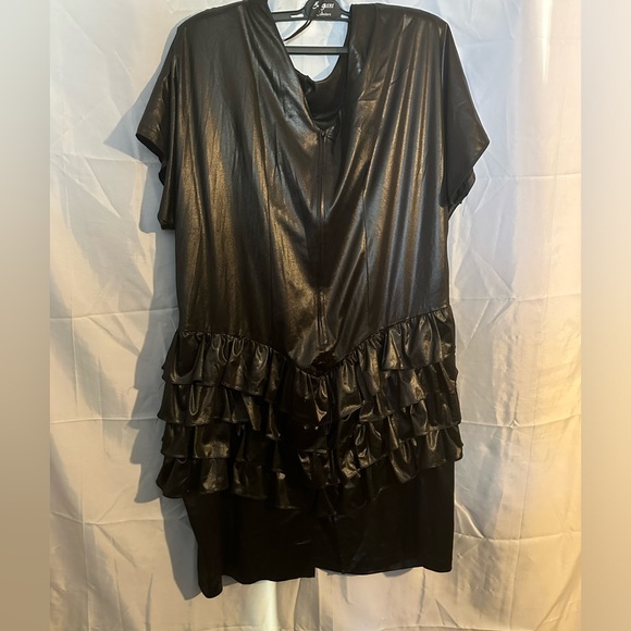 Cue dress size 20w black - Picture 1 of 3